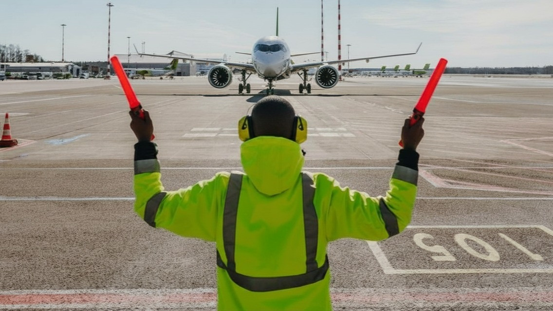 Aircraft Marshaller Refresher